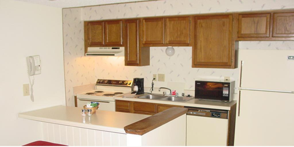 Huntsville Hotel & Suites Δωμάτιο φωτογραφία